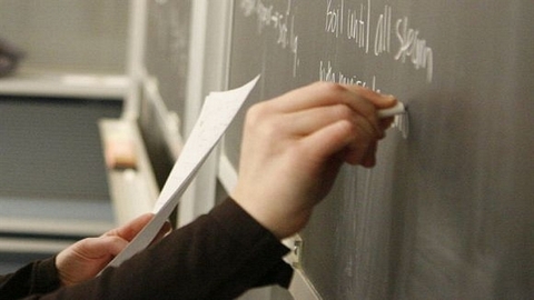 Глава Минобрнауки пообещал двойное увеличение зарплаты педагогам