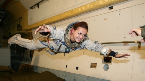 Впервые за 20 лет Россия отправит в космос женщину