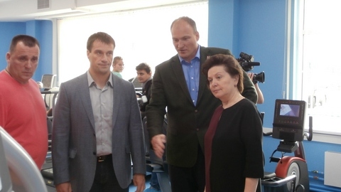  Центр Ашапатова в день открытия  посетила губернатор Югры Наталья Комарова