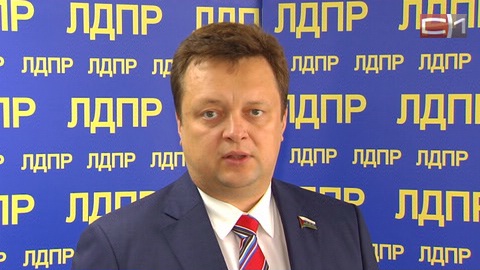 Михаил Селюков поздравил Владимира Якушева с победой на выборах 