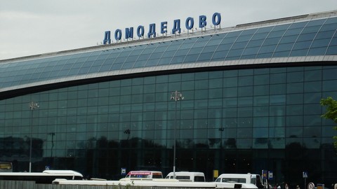 В аэропорту Домодедово «Боинг» совершил вынужденную посадку из-за трещины в лобовом стекле