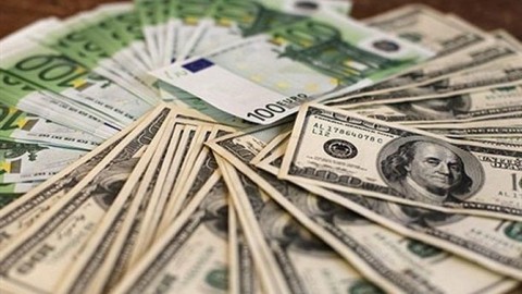 Курс евро вновь преодолел отметку в 50 рублей