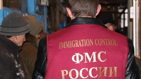 Мигрант прожил в России 10 лет по чужому паспорту и «попался», когда пришел менять документ 