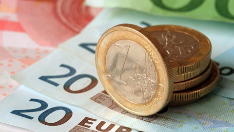 Евро обновил исторический максимум. Это еще не предел, прогнозируют эксперты