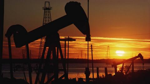 Министр нефти Кувейта: снижение цен на нефть может остановиться на уровне 76 долларов за баррель