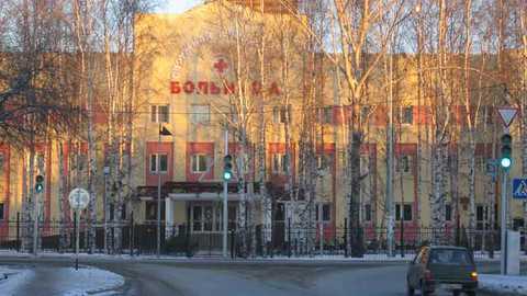 Врач из Ханты-Мансийска осужден за мошенничество: он брал с родственников пациентов плату за операции