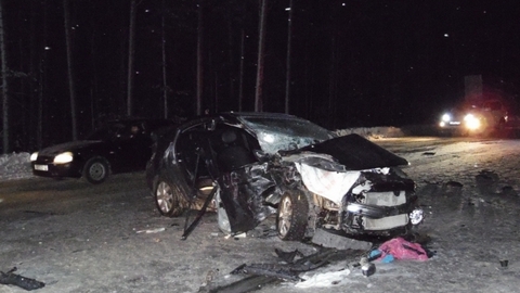 Один погиб и трое пострадали. Три автомобиля столкнулись в Нижневартовском районе