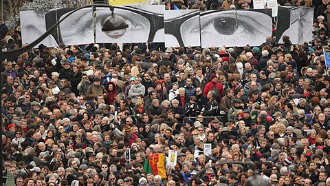 На марш единства в Париже пришли полтора миллиона человек