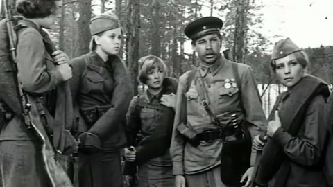 К 70-летию Победы в России пересняли «А зори здесь тихие». Большинство актрис оригинал не видели