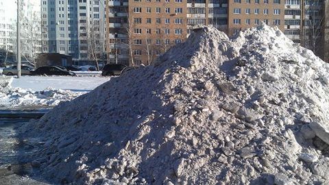 Снег имеет свойство «таить». Коммунальщики Хабаровска предложили людям подождать весны