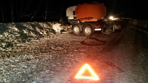 Водитель грузовика погиб после столкновения с КАМАЗом