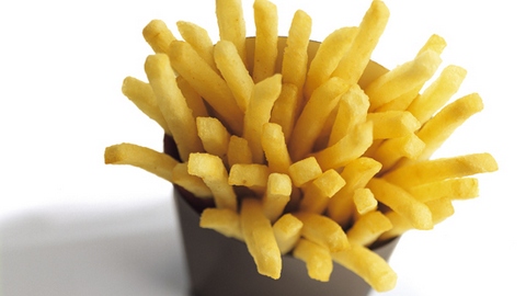 Ирландец съел 6-летнюю картошку-фри из McDonald’s, процесс разложения которой транслировали в интернете