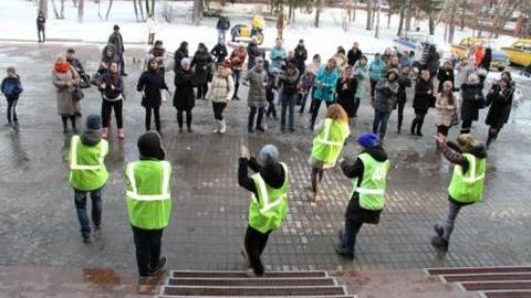 Ударим искусством по травматизму! Автомамы Тюмени разучили танец дорожной безопасности. ФОТО