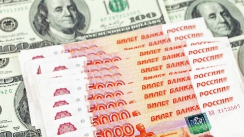 Путин сообщил, что новый бюджет сверстан из расчета 61 рубль за доллар 