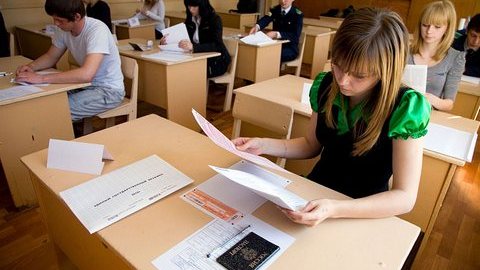 Досрочный ЕГЭ по русскому языку проходит сегодня в стране