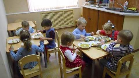 Сальмонеллёзом болел сотрудник детского сада в г. Когалыме, где в январе отравилось 23 ребенка