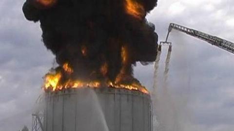 В ЯНАО взорвался резервуар для нефтепродуктов: погибли 2 человека
