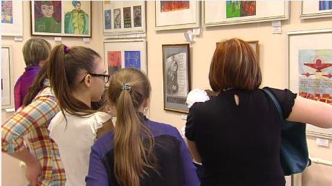 Нарисовать Победу решили юные сургутские художники. В городе открылась тематическая выставка «Живая книга»