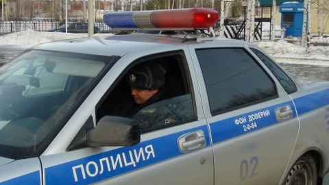 Ущерб – почти 50 тысяч. В Сургуте задержали мужчину, который поцарапал «Фиат» девушки