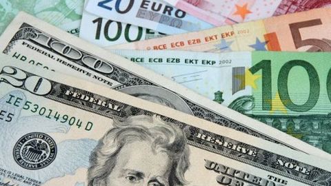 Курс евро опустился до месячного минимума — 55 рублей