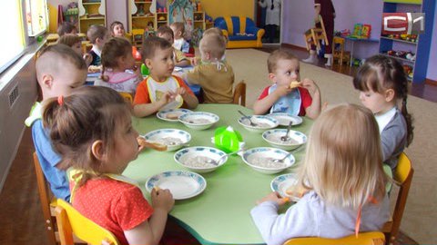 В детсадах Сургута плата за питание вырастет. Будут ли малыши лучше есть?