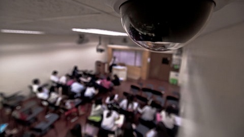 Госдума занялась дисциплиной в школах: в классах установят видеокамеры, а за прогулы оштрафуют