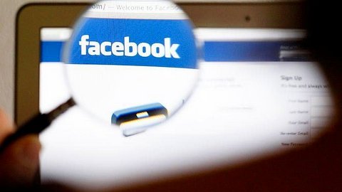 Facebook удалил еще одно сообщение о «хохлах». Его  опубликовал чиновник Роскомнадзора родом с Украины 