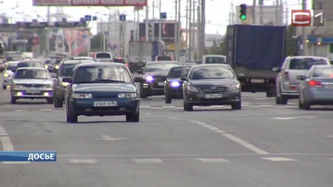 Сургут задыхается в пробках даже летом: за год в городе добавилось больше 10 тысяч машин