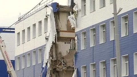 Здание демонтируют. В обрушении стен казармы в Омске Шойгу обвинил советских строителей