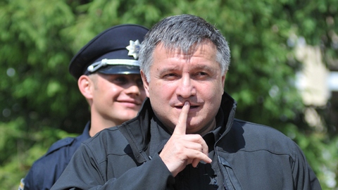 «Мне непонятно, что он говорит». Преподаватель из Львова подал в суд на главу МВД Украины за выступление на русском языке