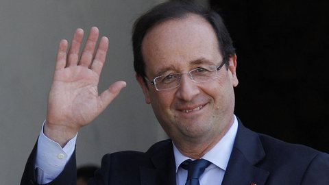 Процесс пошел? Президент Франции пообещал выступить за отмену санкций против РФ