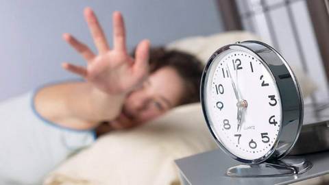 Ученые определили идеальное время для начала рабочего дня — 10 часов утра