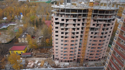 Чтобы не обмануть ожиданий дольщиков, в Сургуте сменили подрядчика возведения высотного дома 