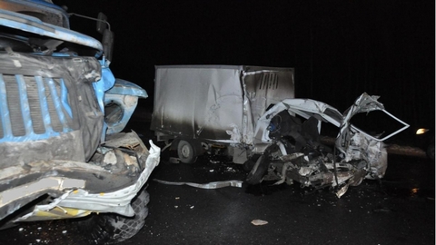 В Нижневартовском районе в очередном смертельном ДТП с участием грузовика погиб водитель «ВАЗа»