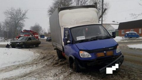 В Пыть-Яхе житель Омска попал в аварию на угнанной машине. Мужчине грозит не только лишение прав, но и 5 лет тюрьмы