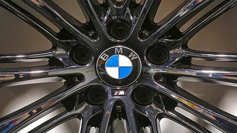 В Грозном суд обязал дилера BMW выплатить клиенту 30 млн рублей за отказ расторгнуть договор купли-продажи