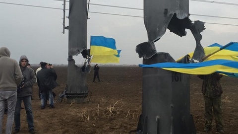 На Украине взорвали опоры ЛЭП и Крым полностью остался без света. Введен режим ЧС