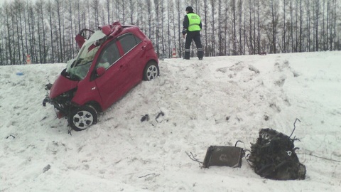 Страшная авария на трассе «Тюмень-Екатеринбург»: погибли две женщины и ребенок. ФОТО