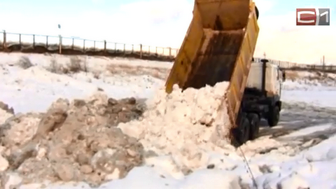 А нам всё равно! Снежные полигоны в Сургуте «вырастают» прямо в черте города вопреки решению суда