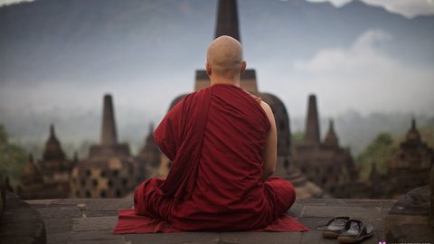 Роскомнадзор против буддизма. Монах судится с ведомством, которое нашло в священном тексте 5 века пропаганду суицида