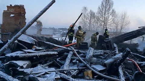 В Ярославской области сгорел многоквартирный дом, среди погибших много детей