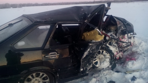 Жуткое ДТП на трассе Тюмень-Омск: погиб пассажир, ехавший из Сургута, еще пять человек - в больнице. ФОТО