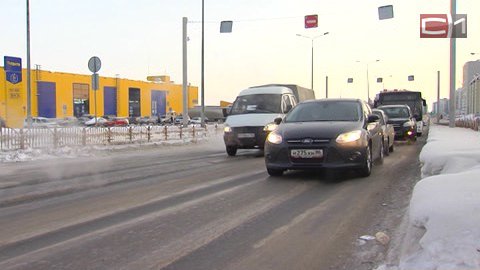 Колея раздора. Почему автомобилисты Сургута хотят подать в суд на дорожников, и когда асфальт на улицах будет ровным?