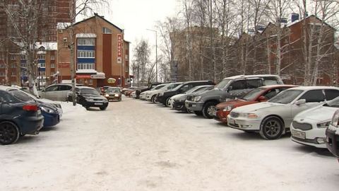 Все-таки парковка. В споре за участок на Сибирской городские власти оказались на стороне поликлиники №1