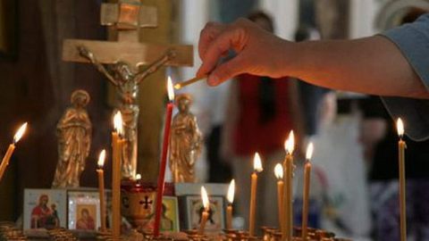 Молиться по решению суда. Нижегородская епархия в счет оплаты долга обязана возносить молитвы о здравии истца
