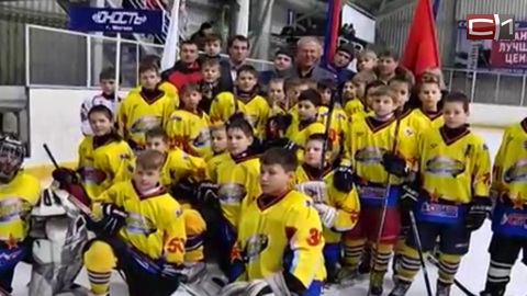 Легендарный хоккеист Вячеслав Фетисов открыл финал первенства Югры по хоккею и обсудил развитие спорта в регионе