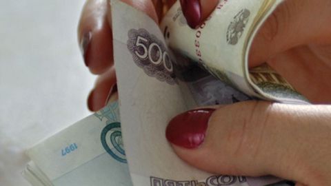 В Нефтеюганске девушка «обчистила» квартиру на кругленькую сумму денег. Теперь ей грозит до 5 лет тюрьмы