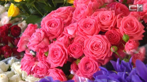Цветочный бум! В последний рабочий день перед 8 марта сургутяне скупают цветы чуть ли не оптом