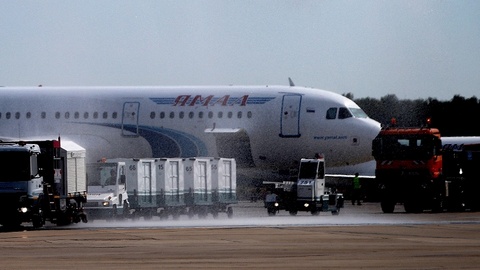 В Тюмени совершил экстренную посадку Boeing авиакомпании «Ямал». Самолет летел из Уфы в Ноябрьск