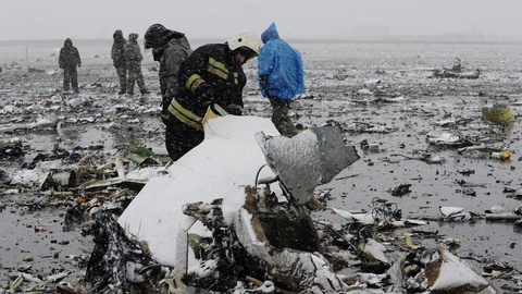 Началось обследование черных ящиков и фрагментов тел погибших при крушении Boeing 737
